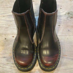 Dr. Martens 2976 Quad Chelsea Boot